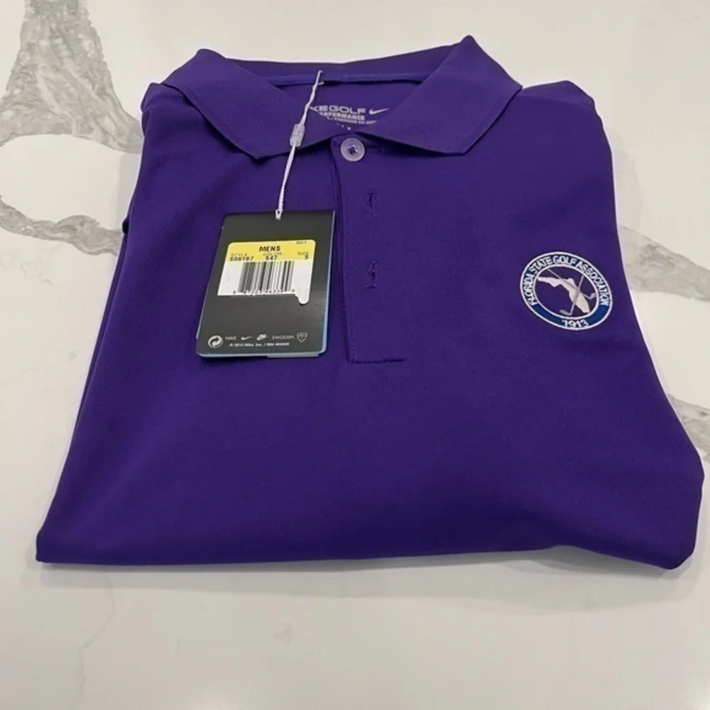 NWT Nike men’s size,‎ small golf shirt with logo